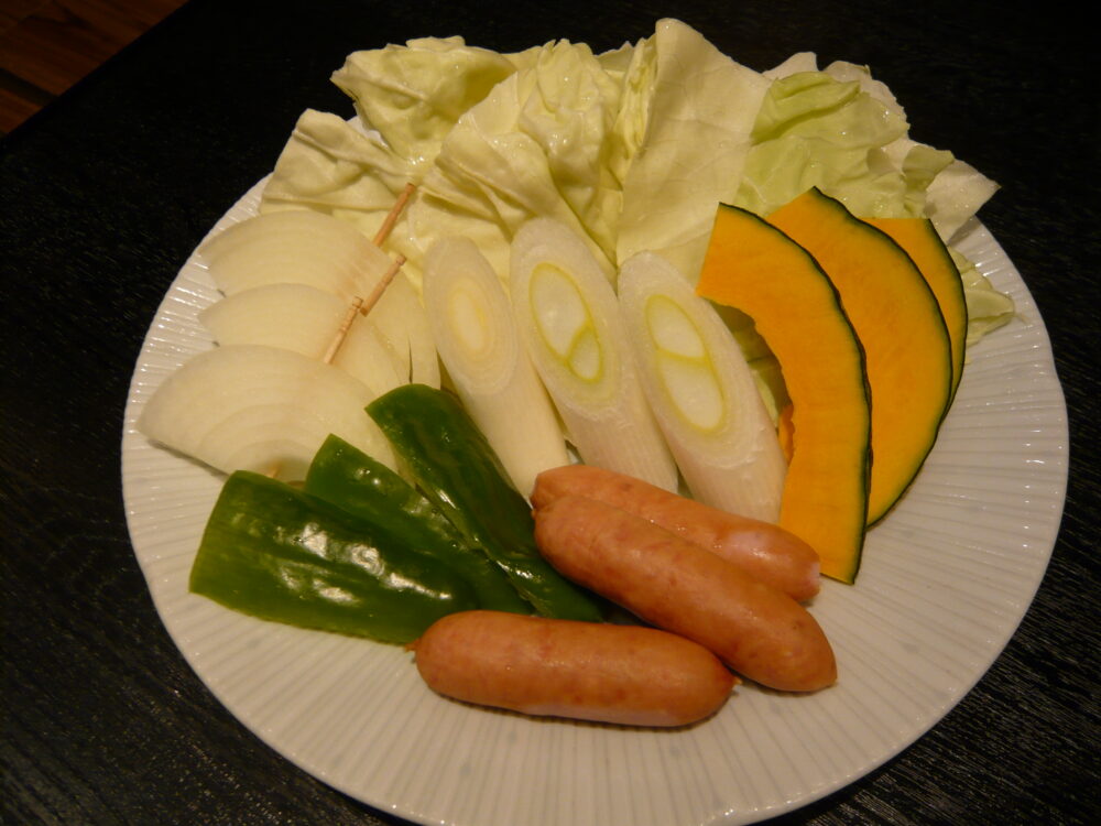 トナリエ栂・美木多の焼肉やま龍のお得な上撰セットについている焼き野菜