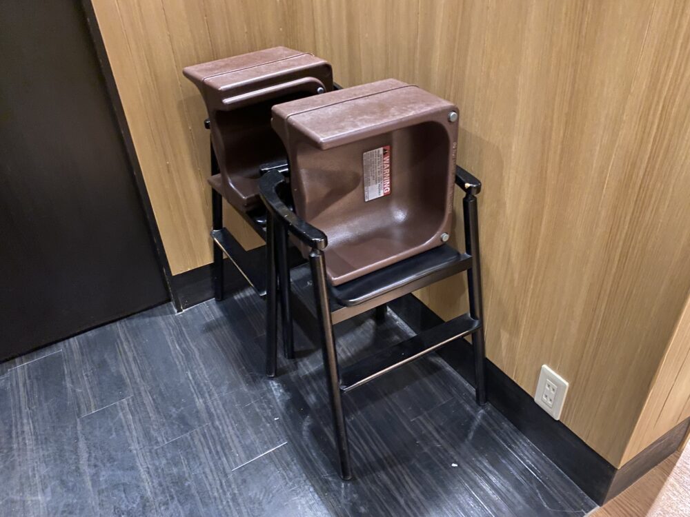 コッペ田島大東店の子ども椅子