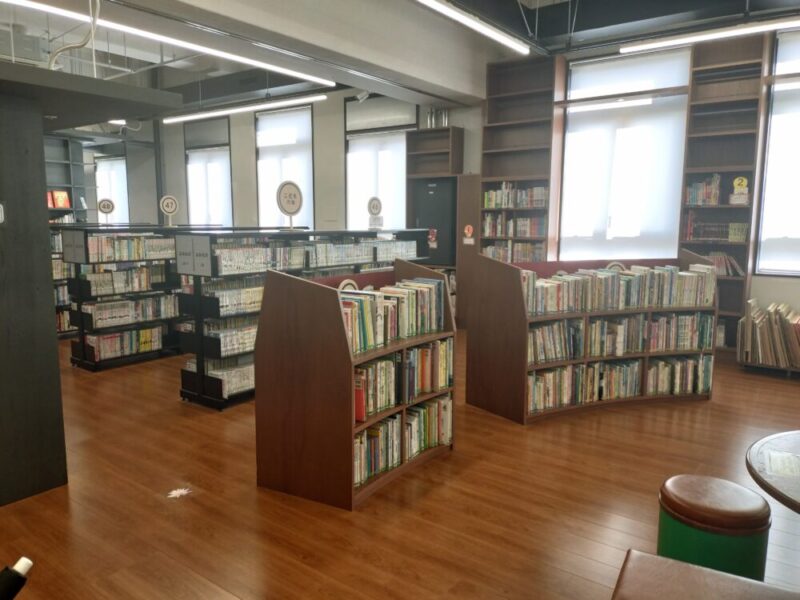 三宮図書館