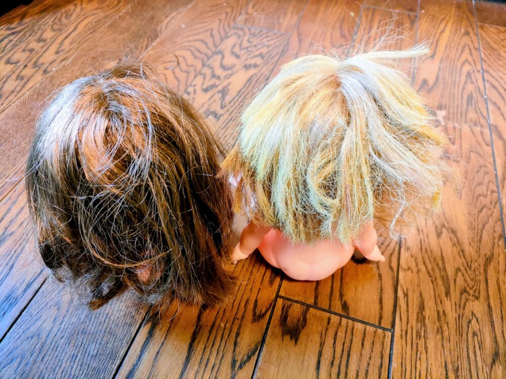 髪の毛がバサバサになったお人形たち