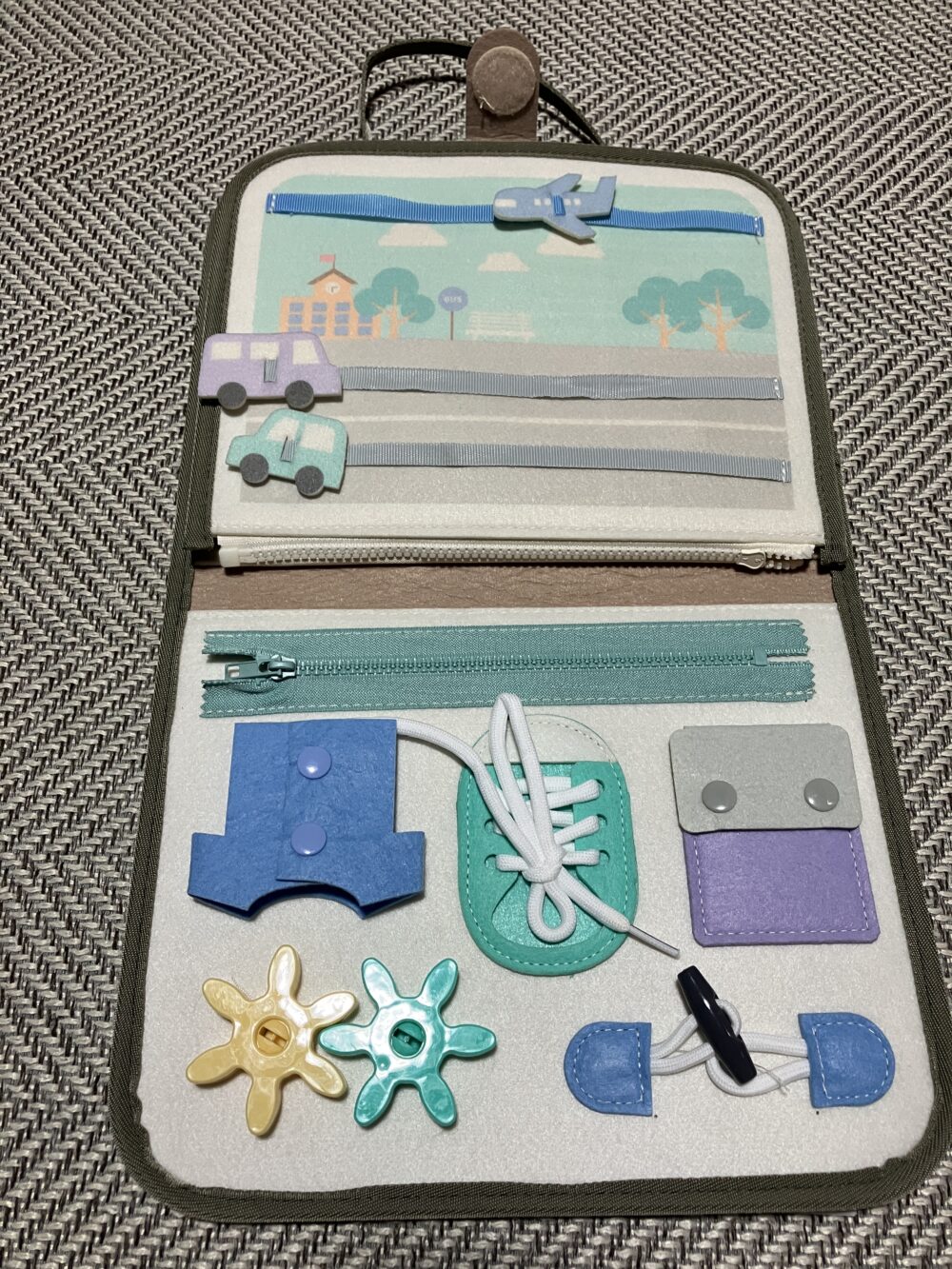 3COINS スリーコインズ スリコ ビジーボード モンテッソーリ おもちゃ ビジーBOOK ビジーブック 知育