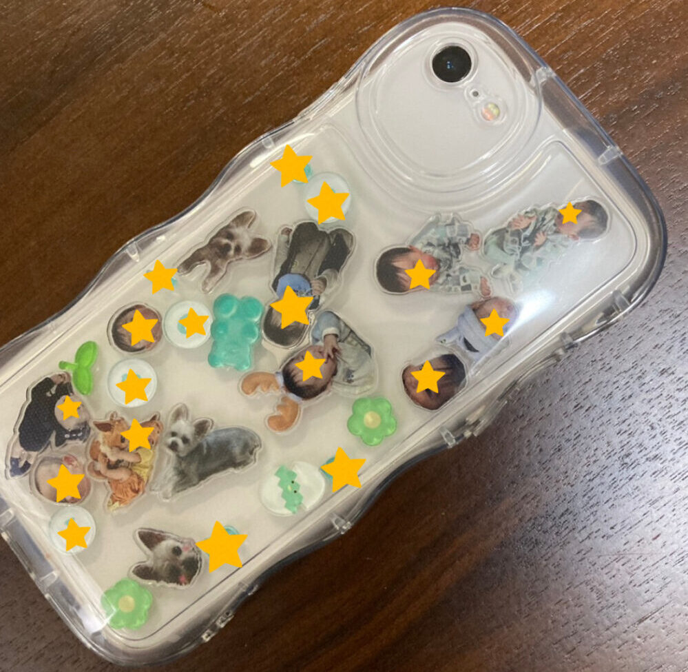 アクリー　シャカシャカ　スマホケース