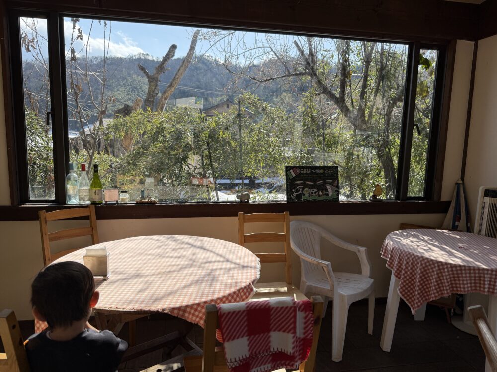 PIZZERIA OISHI〜NO　客席