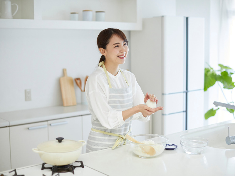 おにぎり 時短 女性