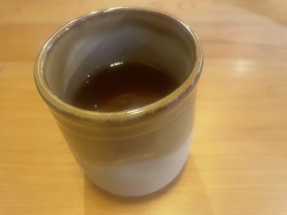 最初に出されるお茶