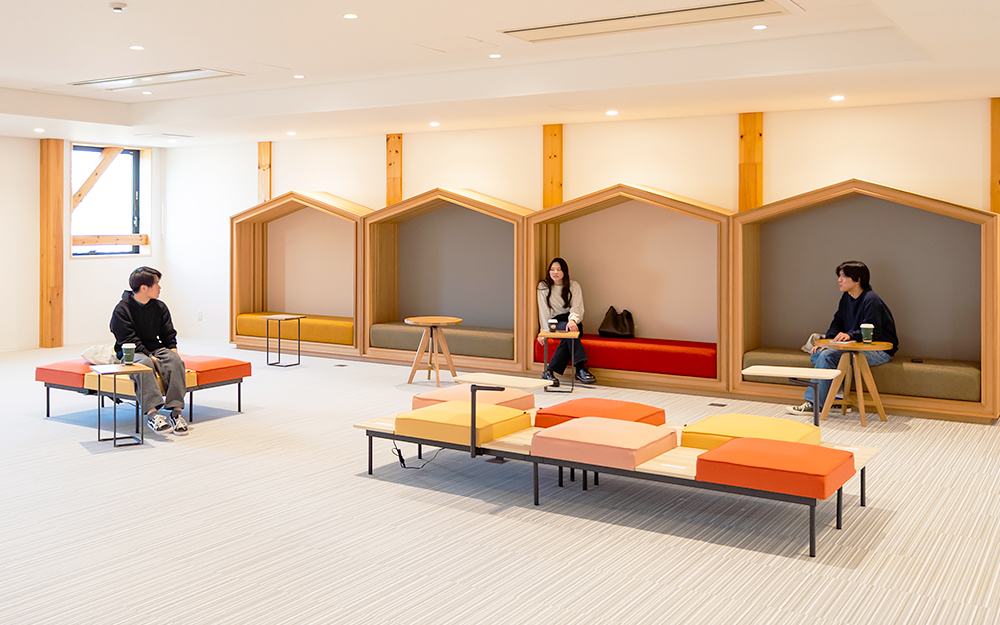 桃山学院大学エレノア館2階