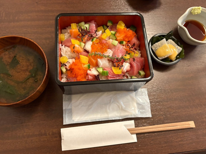 卯吉の間＿ちらし寿司